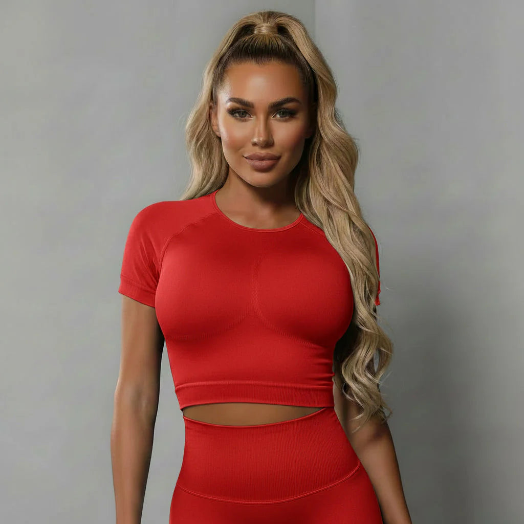 BELVS Empower Seamless Top worn during yoga workout